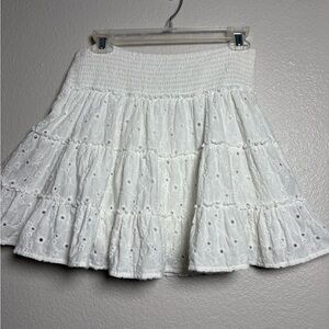 American Eagle White Tiered Eyelet Mini  Skater Skirt w Liner Shirred Waist.